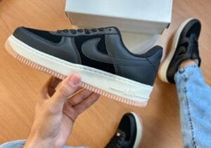 Nike Air Force 1 – Black & Gum Sole