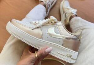Nike Air Force 1 - Gold Metallic