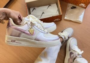 Nike Air Force 1 - Rose Metallic